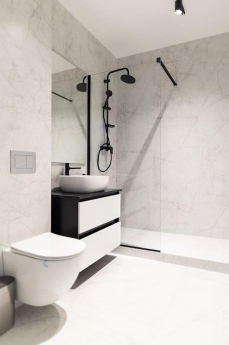 Nest Inn Azure Apartment Cluj-Napoca Luaran gambar