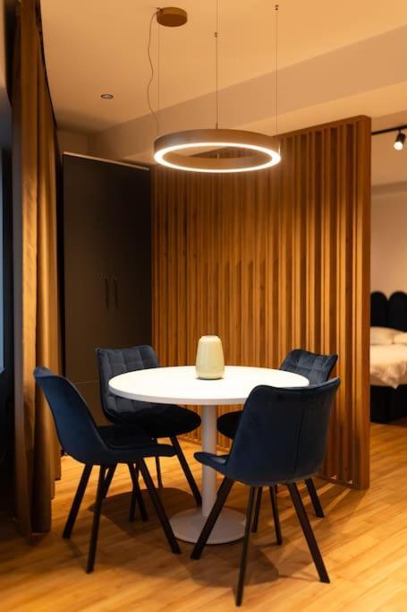 Nest Inn Azure Apartment Cluj-Napoca Luaran gambar